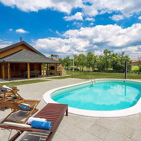 V'S Place - Wooden House With Heated Pool And Outdoor Sauna Otočac Εξωτερικό φωτογραφία